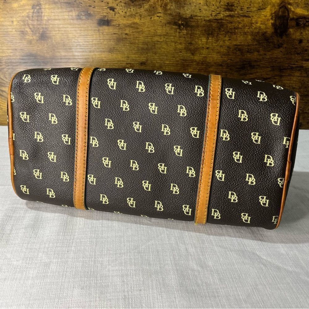 Dooney & Bourke Signature Brown Leather Barrel Bag / Purse - Picture 5 of 11